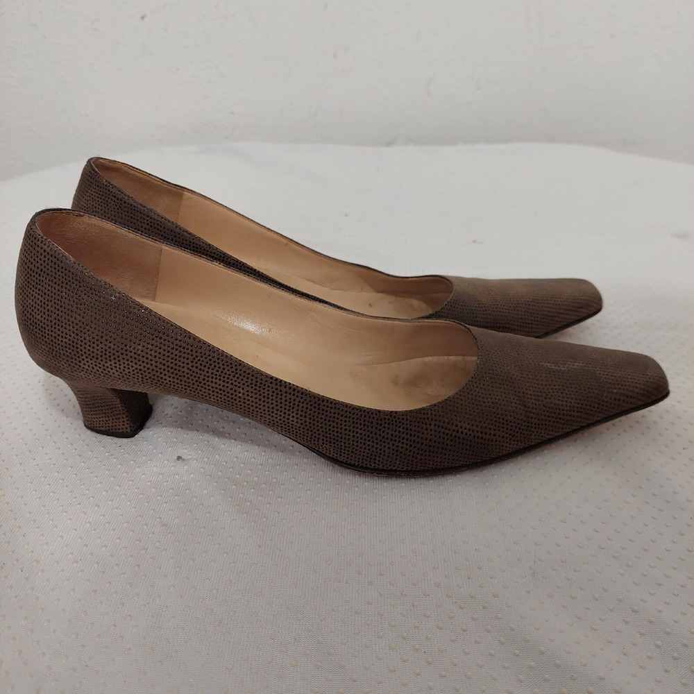 Bruno Magli Womens Suede Leather Heels Pumps Taupe Made in Italy‎ Size 9 AAAA